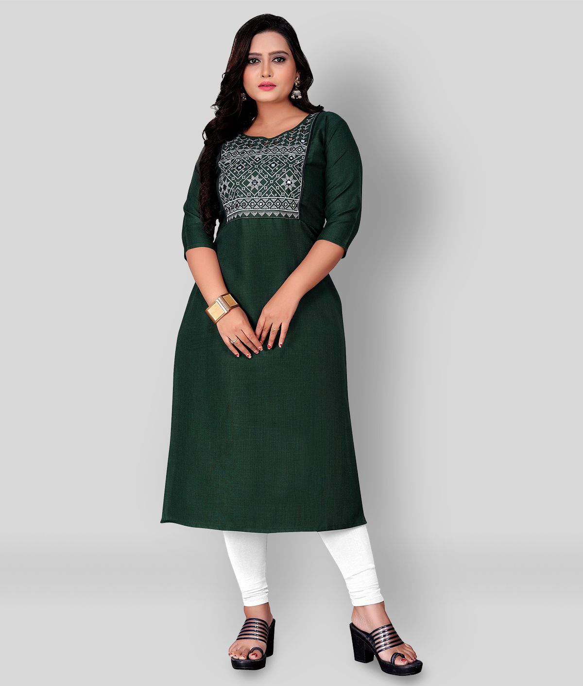     			Rangrasiya - Green Cotton Blend Women's Straight Kurti ( Pack of 1 )