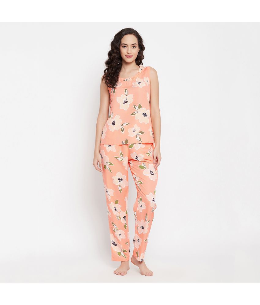     			Clovia - Peach Rayon Women's Nightwear Nightsuit Sets ( Pack of 1 )