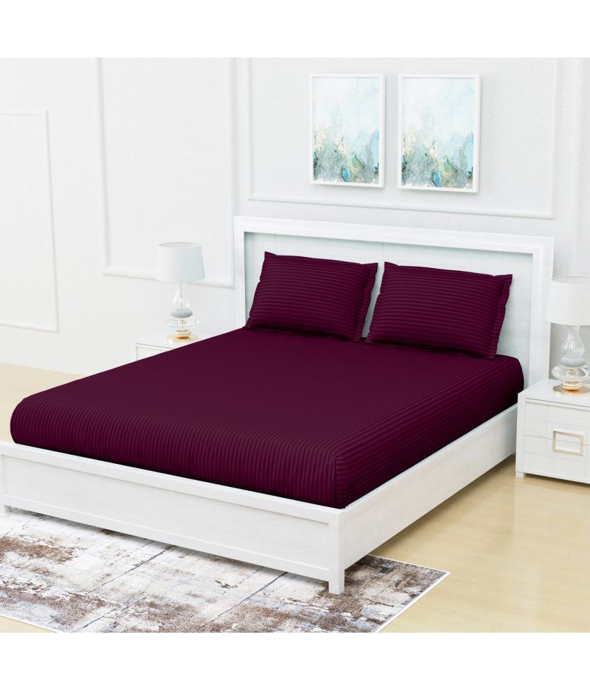     			ANYASHA - Maroon Microfiber Double Bedsheet with 2 Pillow Covers