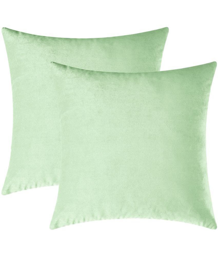     			SUGARCHIC - Mint Green Set of 2 Velvet Square Cushion Cover