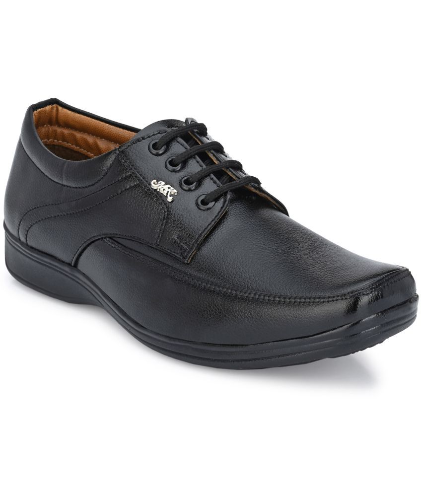     			Leeport - Black Men's Derby Formal Shoes