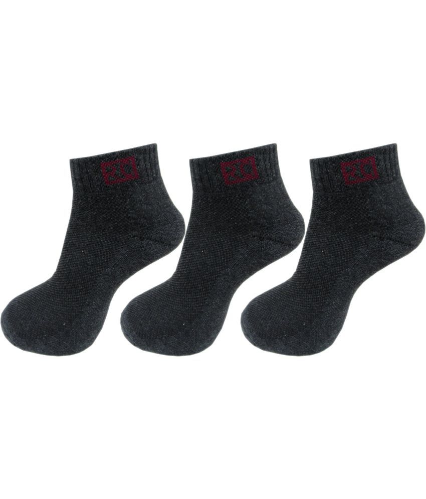     			RC. ROYAL CLASS - Cotton Men's Self Design Black Low Cut Socks ( Pack of 3 )