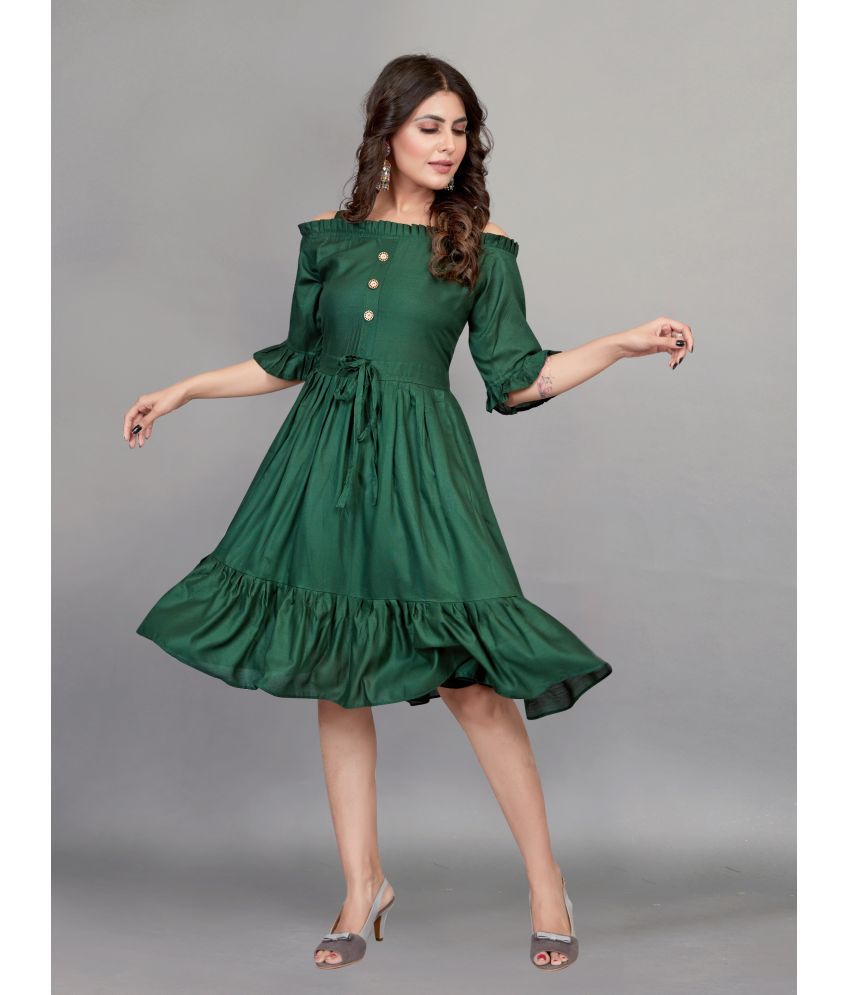     			Apnisha - Green Rayon Women's Fit & Flare Dress ( Pack of 1 )