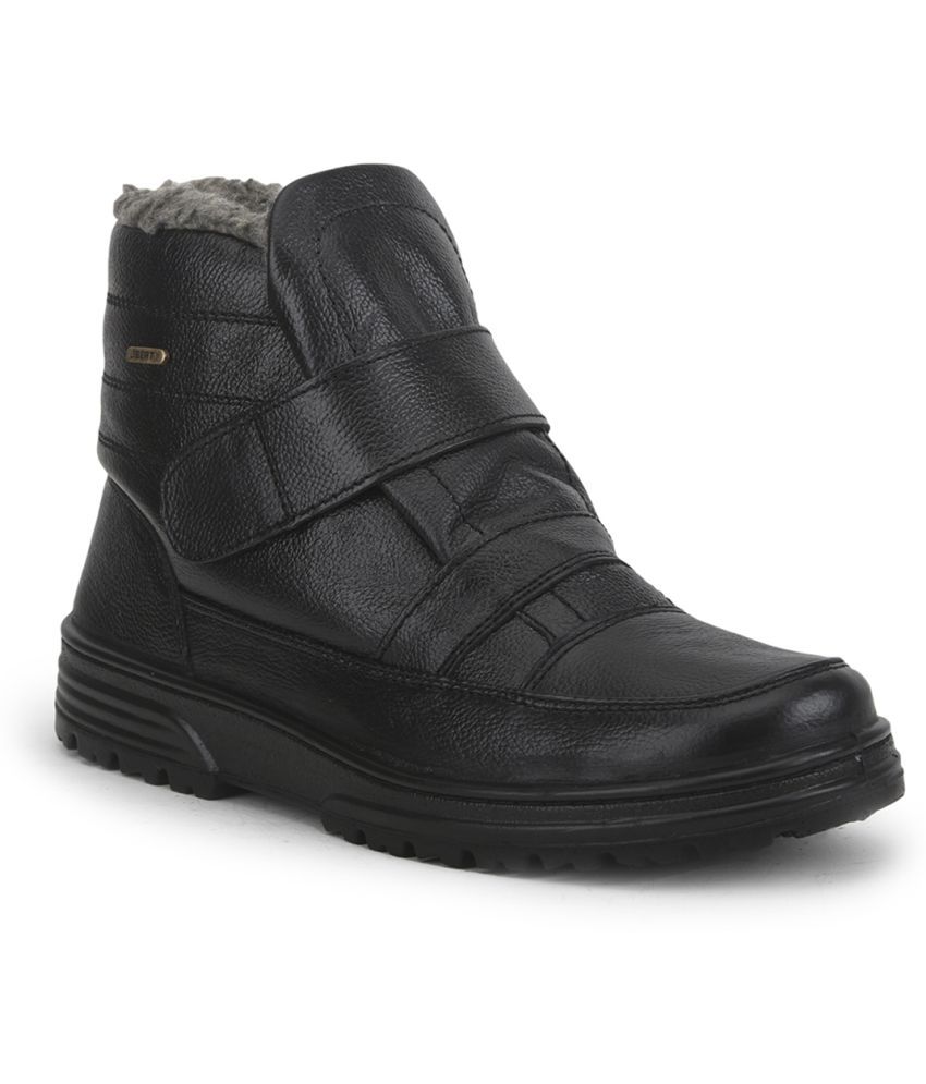     			Liberty - Black Men's Casual Boots