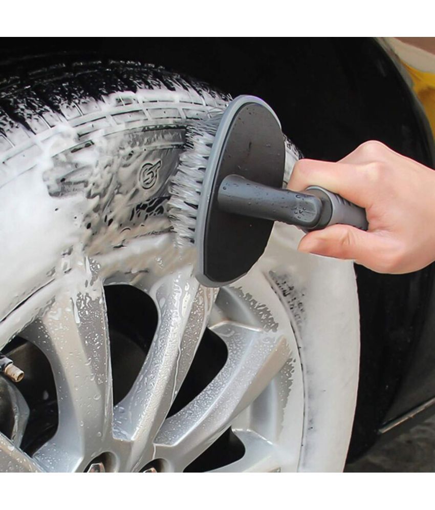     			HOMETALES - Wheel Tire Rim Scrub Brush Hub Clean Wash Useful Brush Car Truck Motorcycle Bike Washing Cleaning Tool for car accessories(Pack of 1)