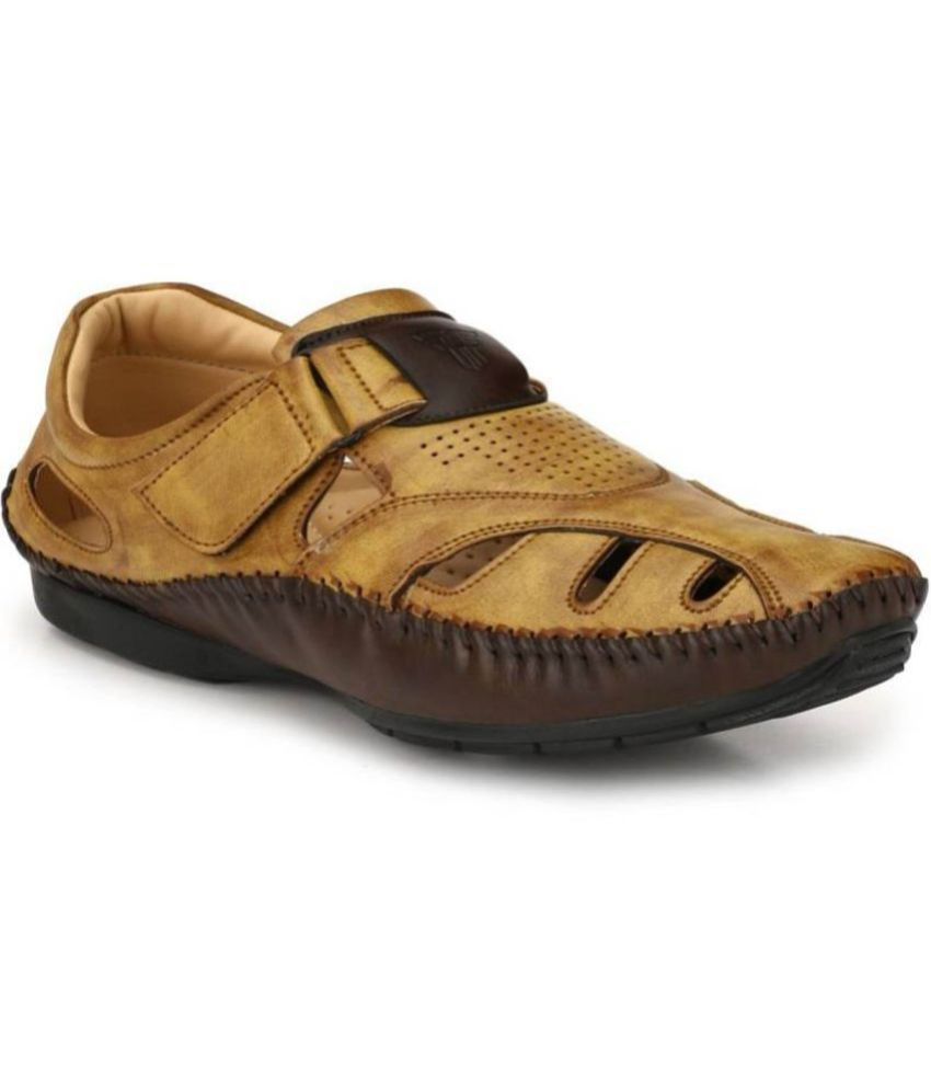     			Fashion Victim - Gold Men's Sandals