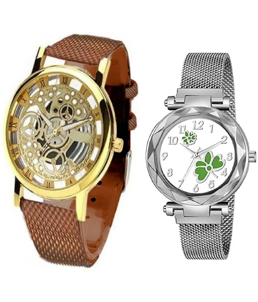 Couple watch in snapdeal store