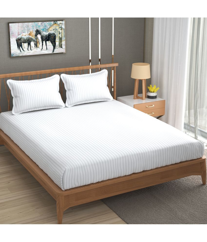     			Homefab India - White Cotton Double Bedsheet with 2 Pillow Covers