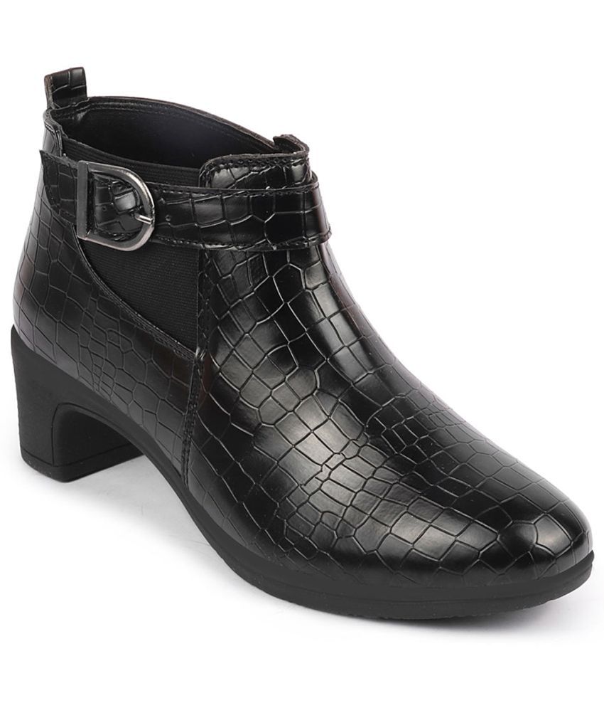     			Fausto - Black Women's Ankle Length Boots