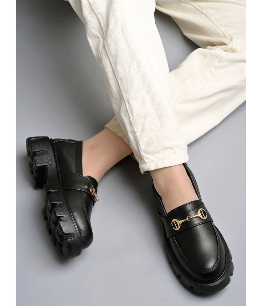     			Shoetopia - Black Women's Loafers