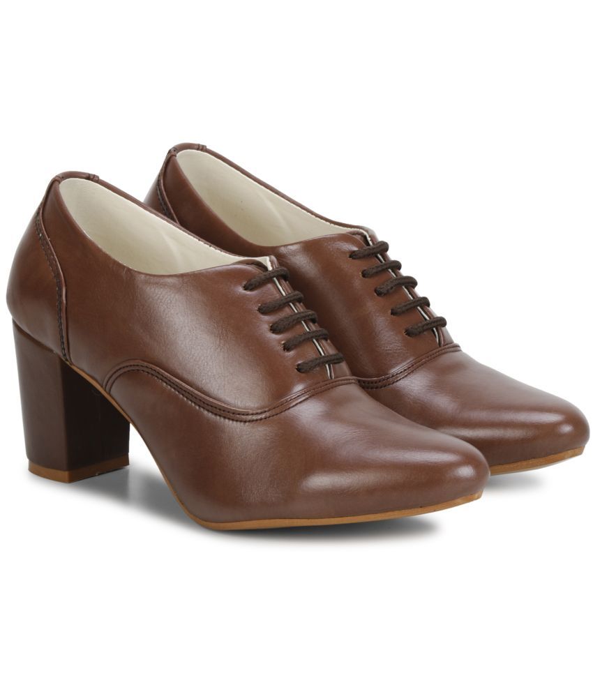     			Ishransh - Brown Women's Pumps Heels