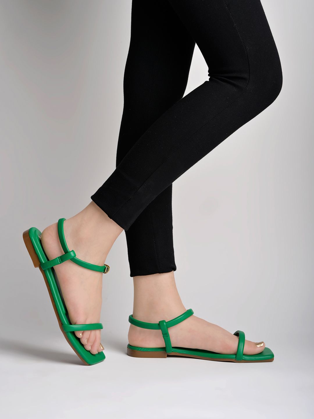     			Shoetopia - Green Women's Flats