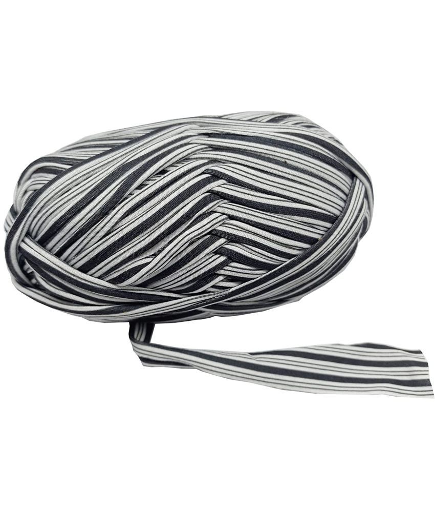     			PRANSUNITA T-Shirt Yarn Carpet, Knitting Yarn for Hand DIY Bag Blanket Cushion Crocheting Projects TSH New 100 GMS (Black White LINE)