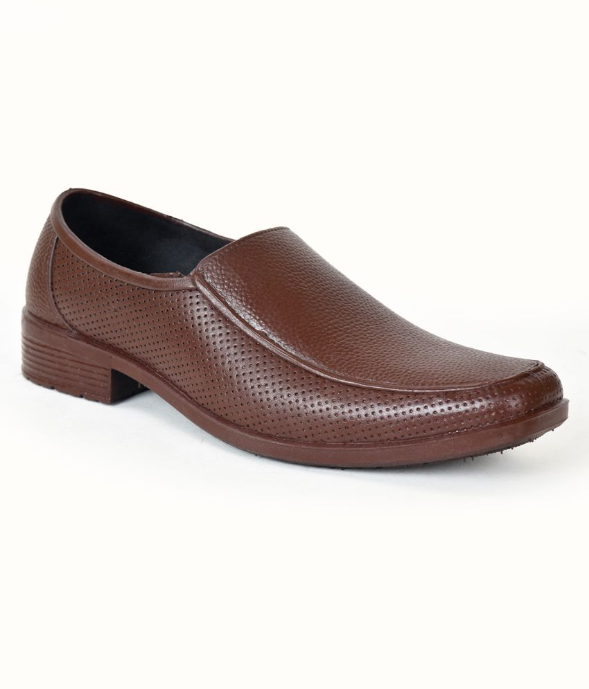     			Ajanta - Brown Men's Slip On Formal Shoes