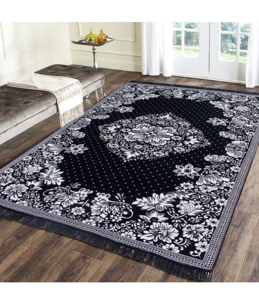     			HOMETALES Black Chenille Dhurrie Carpet Floral 4x6 Ft