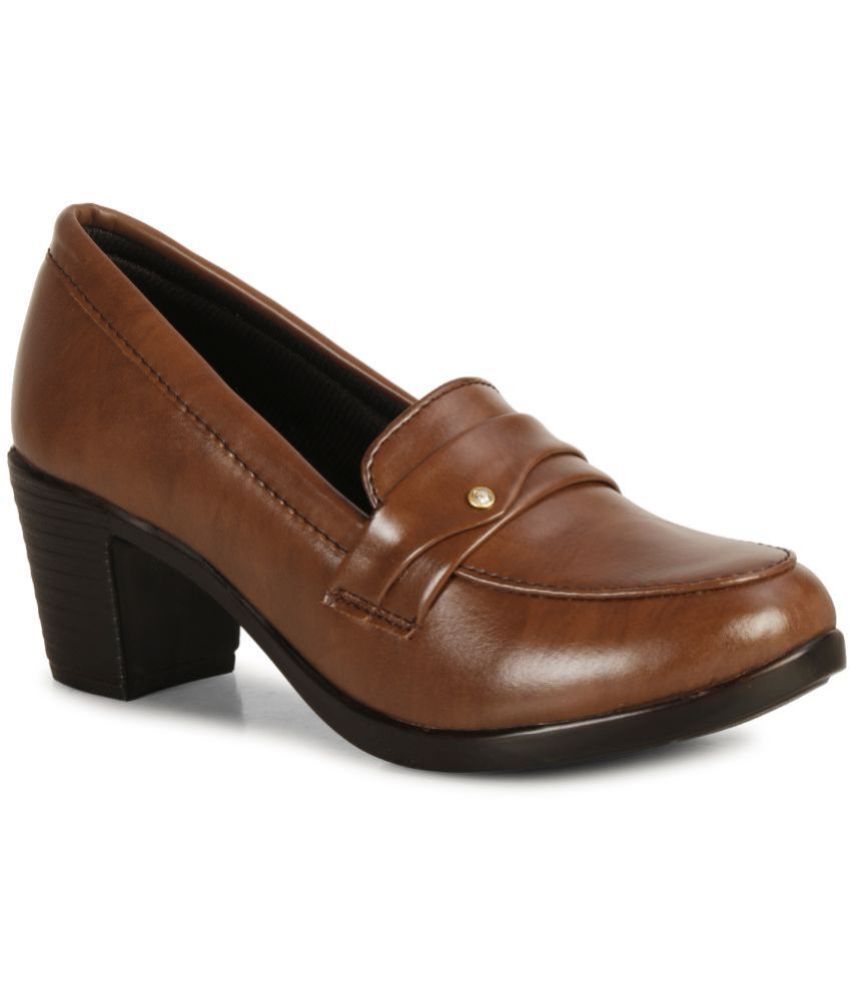     			Ishransh - Brown Women's Pumps Heels