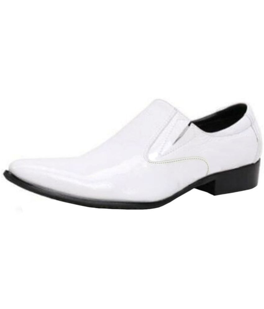     			vitoria - White Men's Slip On Formal Shoes