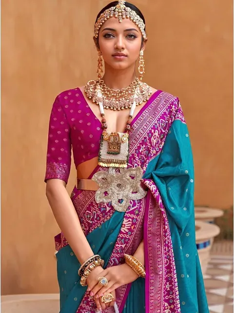 Deepika Padukone Unveils India's First New-Age Saree Brand navyasa by Liva  - Indian Retailer