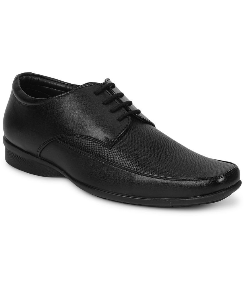     			UrbanMark - Black Men's Derby Formal Shoes