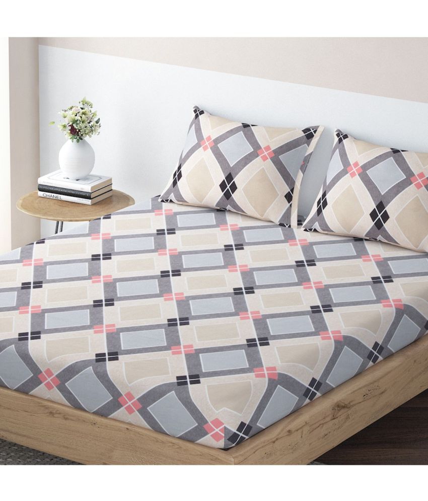     			HOKIPO Microfibre Geometric Fitted 1 Bedsheet with 2 Pillow Covers ( King Size ) - Gray