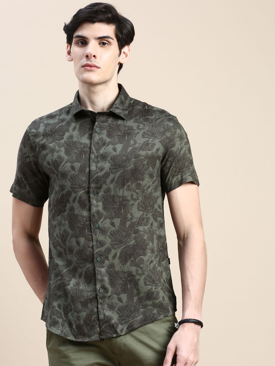     			Showoff Cotton Blend Regular Fit Printed Half Sleeves Men's Casual Shirt - Olive ( Pack of 1 )