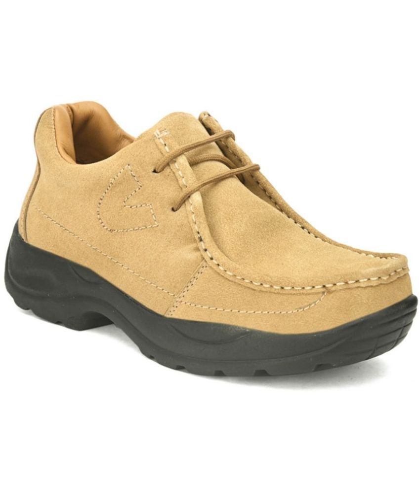     			Fashion Victim - Beige Men's Trekking Shoes