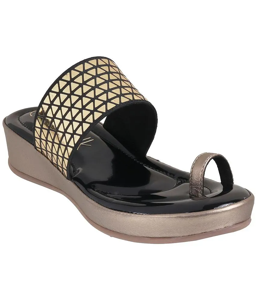 Catwalk hot sale wedges snapdeal