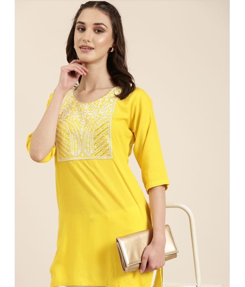     			Showoff Cotton Blend Embellished Straight Women's Kurti - Yellow ( Pack of 1 )