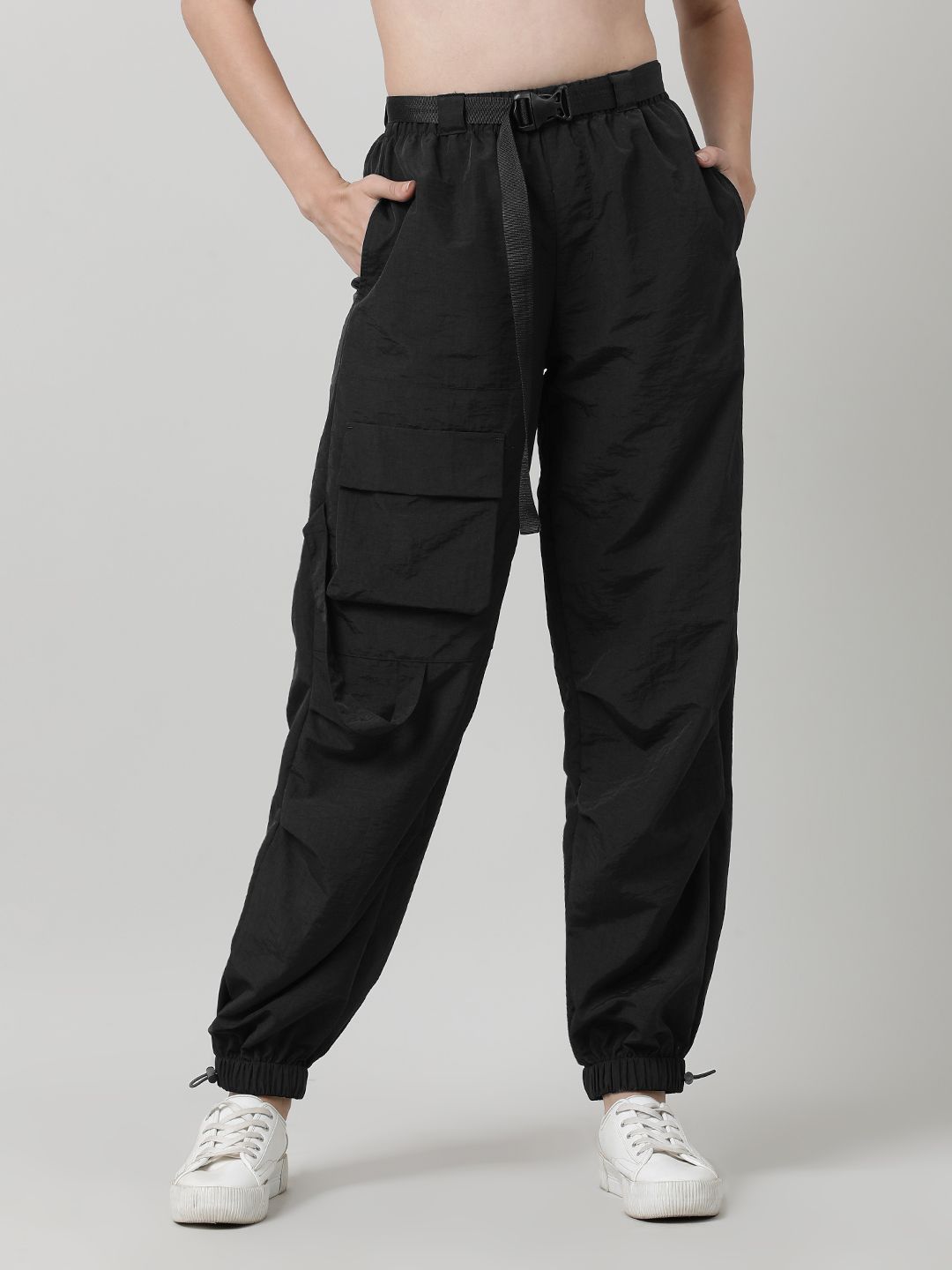     			Bene Kleed Women Parachute Fit High-Rise Cargos Trousers