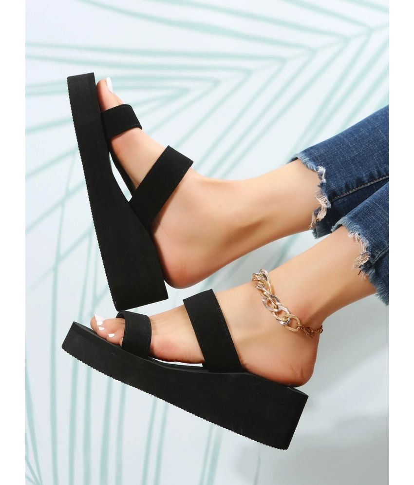     			layasa Black Floater Sandals