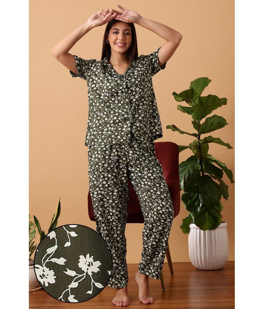     			Clovia Green Rayon Women's Nightwear Nightsuit Sets ( Pack of 2 )