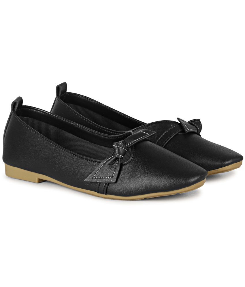     			Ishransh Black Women's Casual Ballerinas