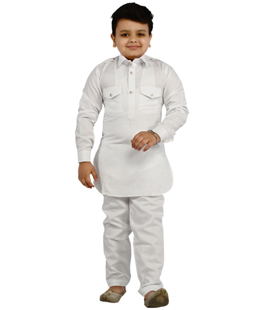     			Arshia Fashions White Cotton Blend Boys ( Pack of 1 )