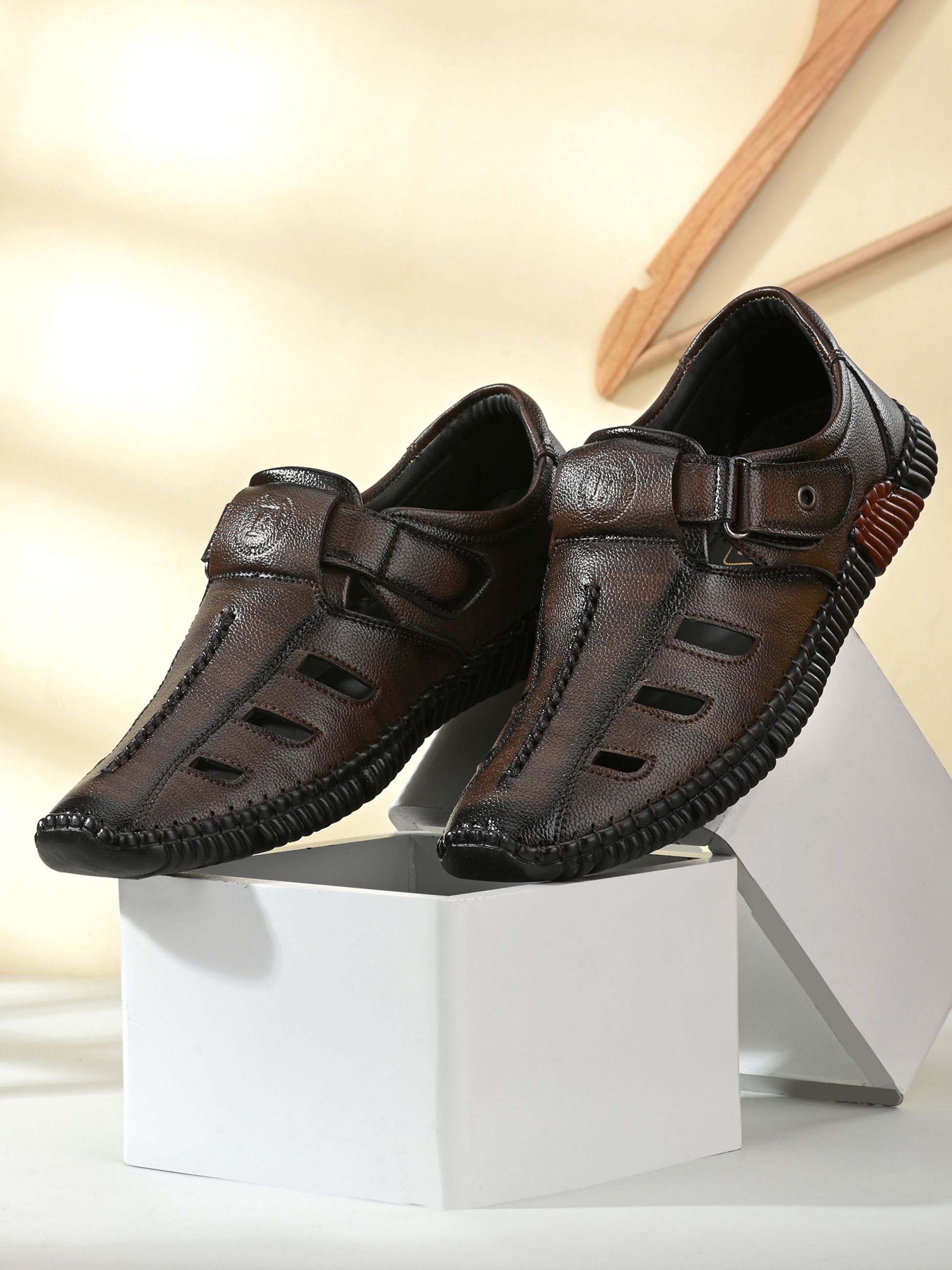     			Footloose - Brown Men's Sandals