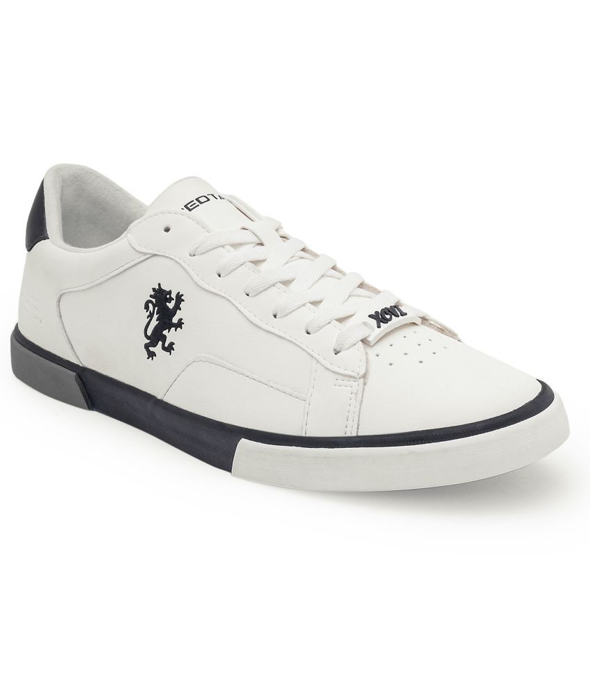     			Red Tape RMV014 White Men's Sneakers