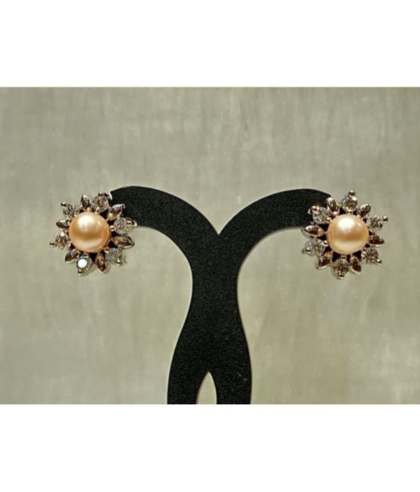     			Mannatraj Pearls & Jewellers Beige Stud Earrings ( Pack of 1 )
