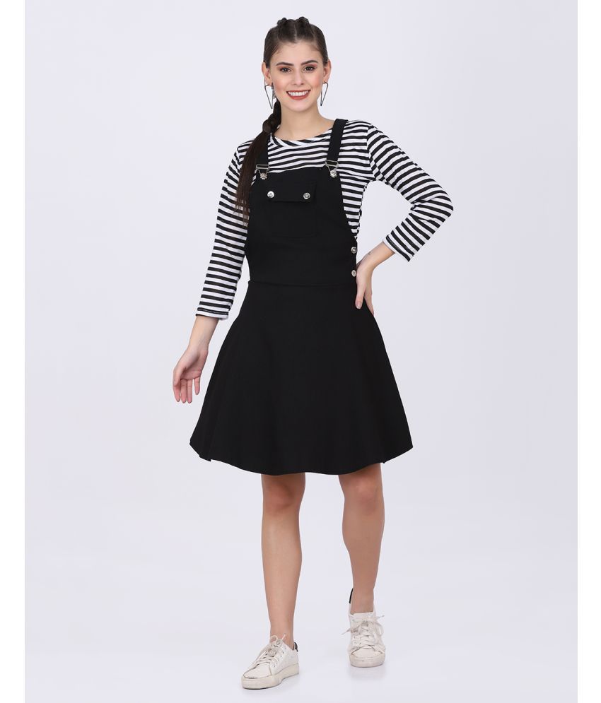    			BuyNewTrend Cotton Blend Striped Above Knee Women's Dungarees - Black ( Pack of 1 )