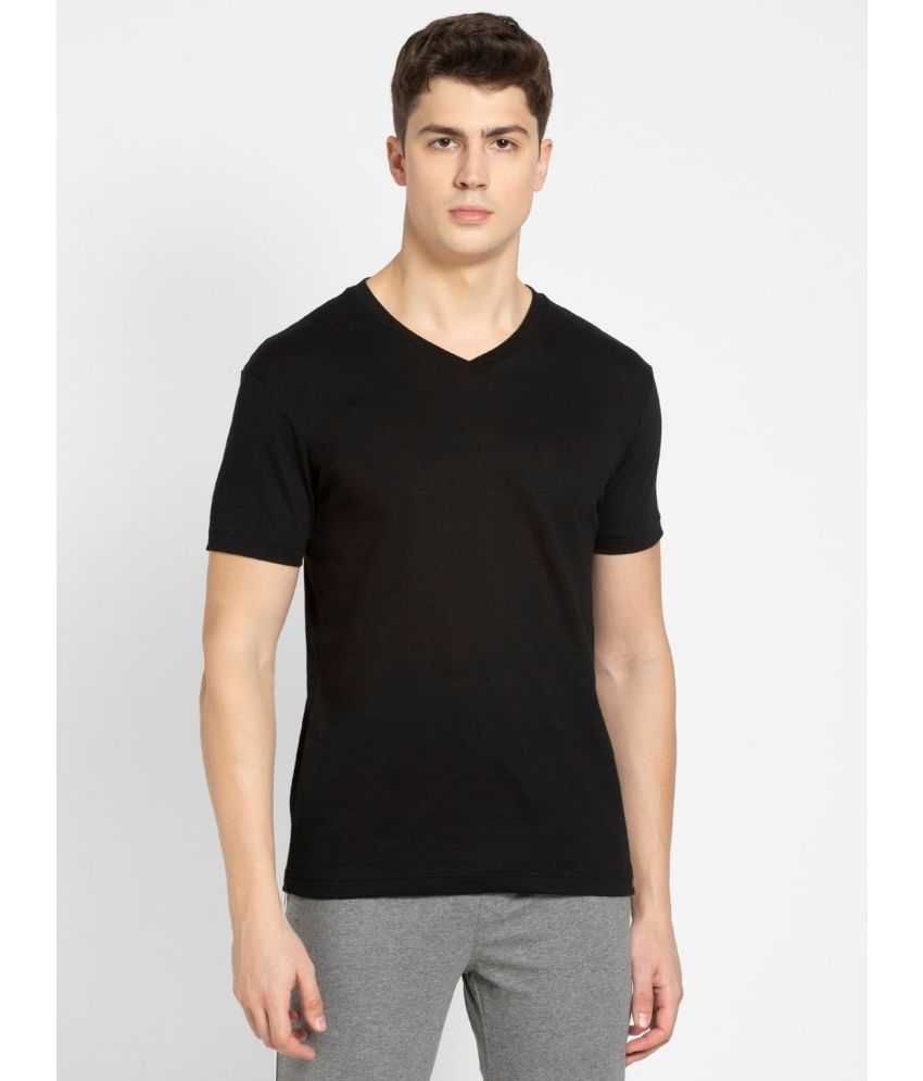     			Jockey 2726 Men's Super Combed Cotton Rich Solid V Neck Half Sleeve T-Shirt - Black