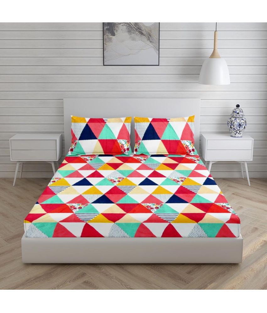     			HOMETALES Microfiber Geometric 1 Double Bedsheet with 2 Pillow Covers - Multicolor