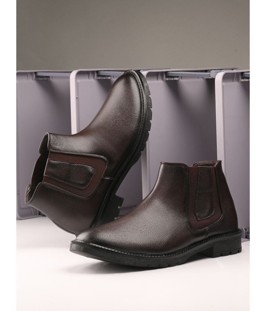     			viv Brown Men's Chelsea Boots