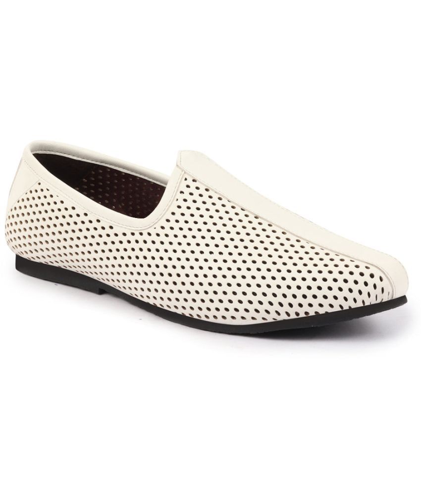     			Fausto White Men's Jutti