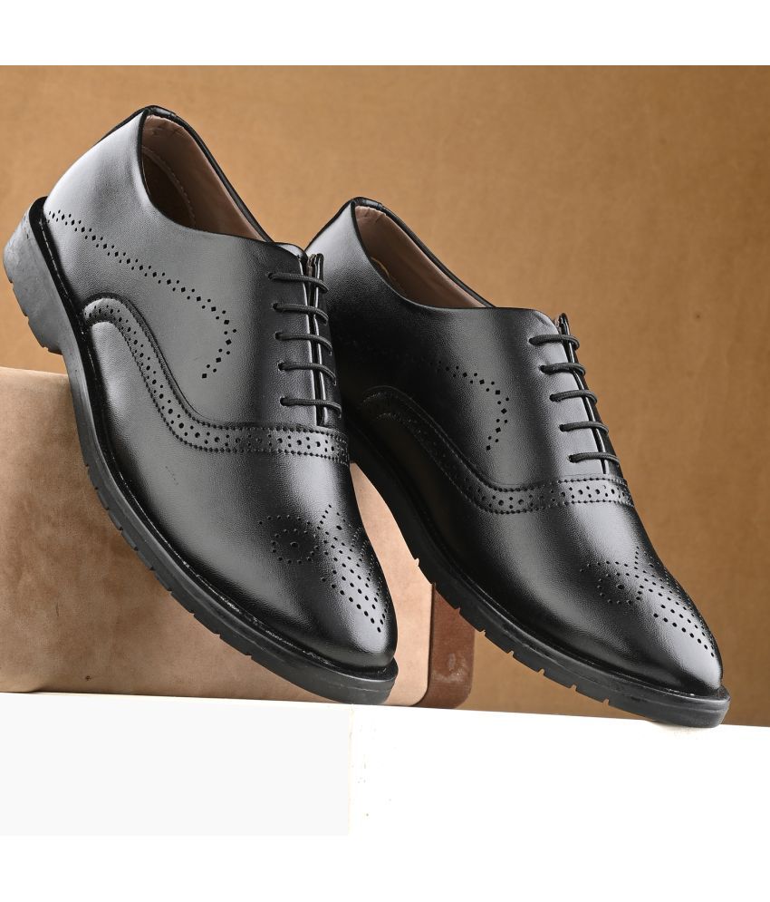     			John Karsun Black Men's Brogue Formal Shoes