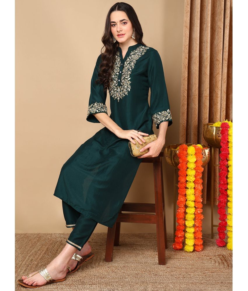     			Vaamsi Silk Blend Embroidered Straight Women's Kurti - Green ( Pack of 1 )