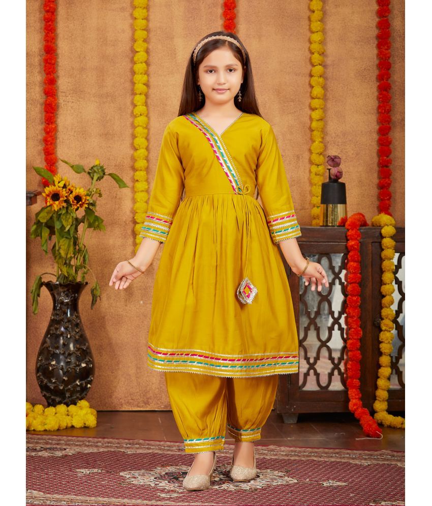     			Aarika Yellow Silk Girls Patiala Kurta Set ( Pack of 1 )