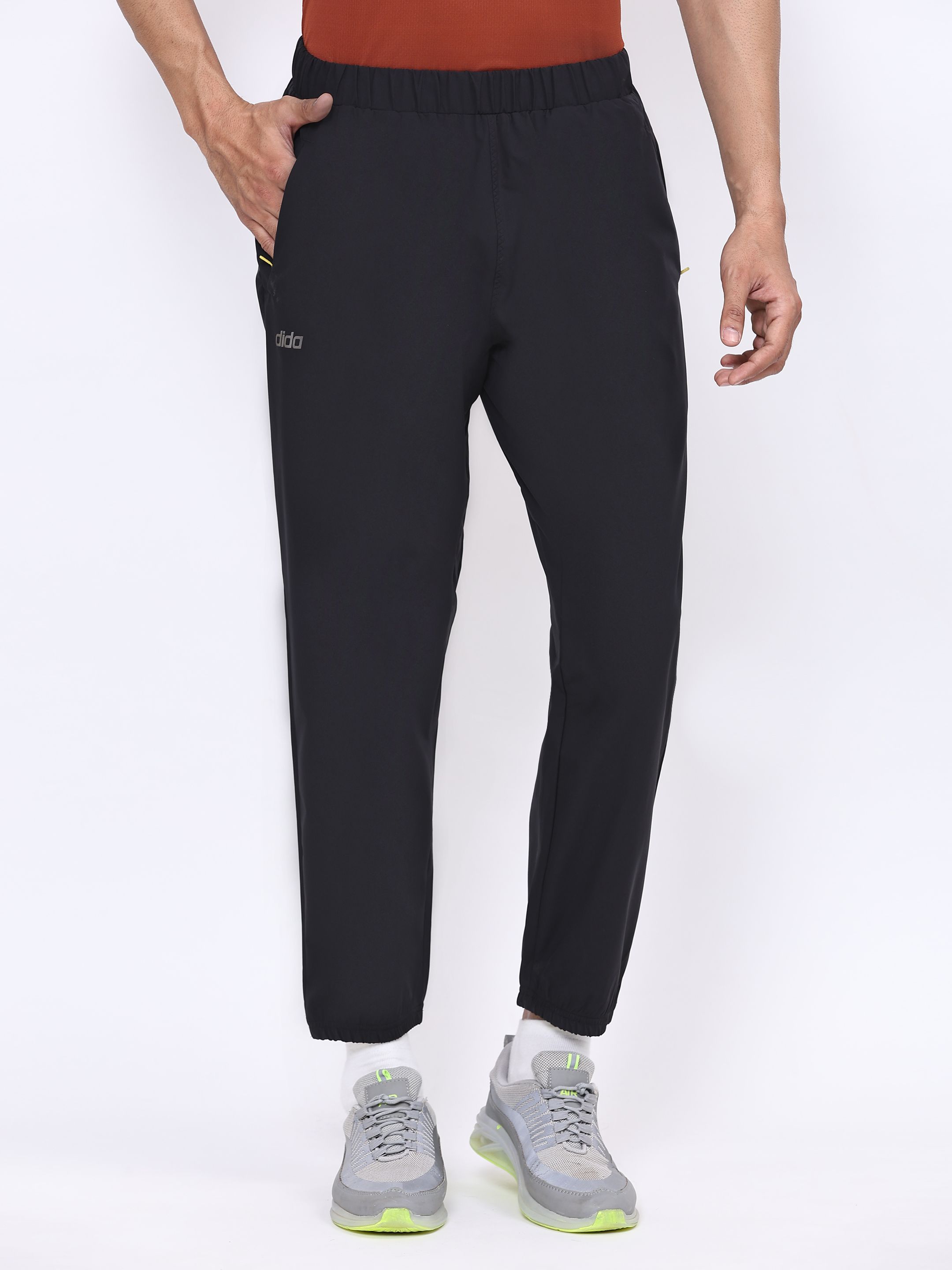     			Dida Sportswear Black Polyester Men's Sports Trackpants ( Pack of 1 )