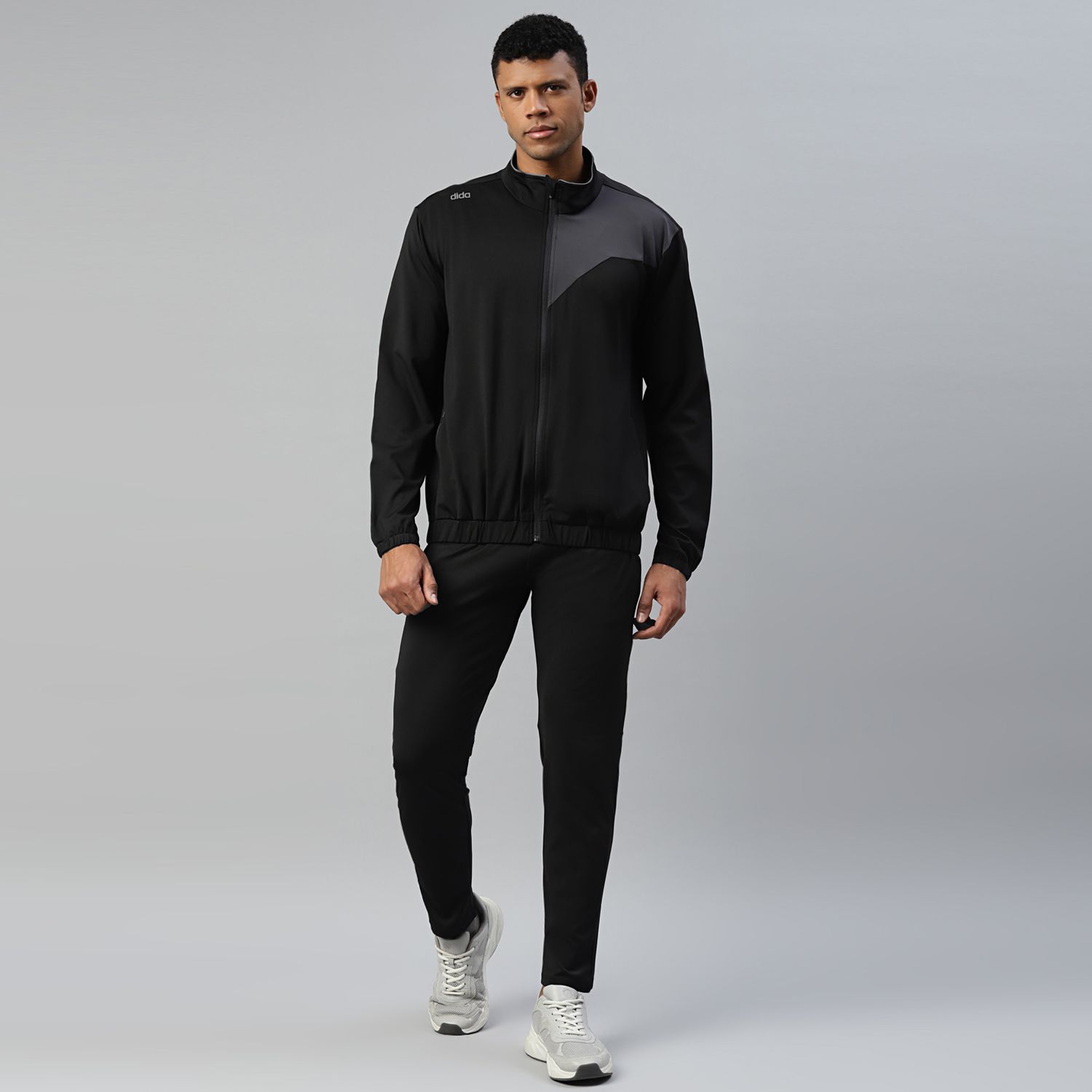     			Dida Sportswear Black Polyester Regular Fit Colorblock Men's Sports Tracksuit ( Pack of 1 )