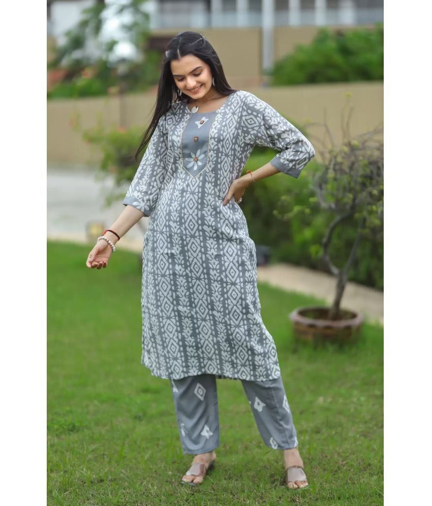     			Estela Cotton Printed Kurti With Pants Women's Stitched Salwar Suit - Grey ( Pack of 1 )