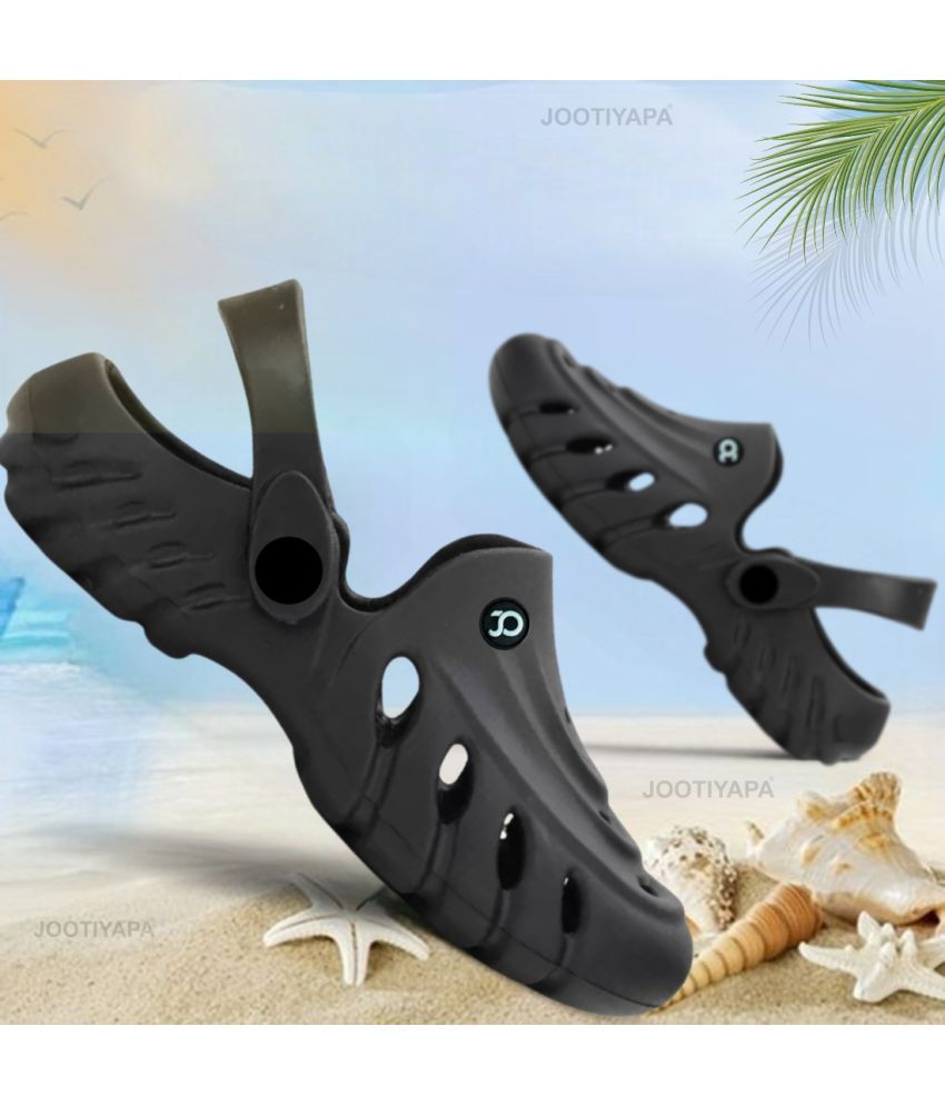     			Jootiyapa Black Men's Toe covered Flip Flop