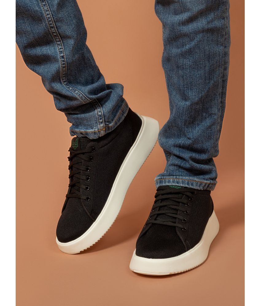     			Big Fox Black Men's Sneakers