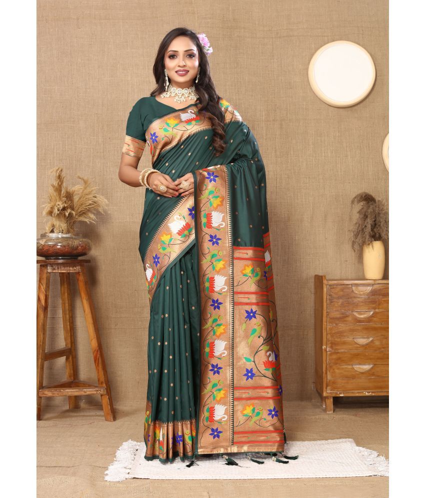     			OFLINE SELCTION Silk Blend Woven Saree With Blouse Piece - Green ( Pack of 1 )